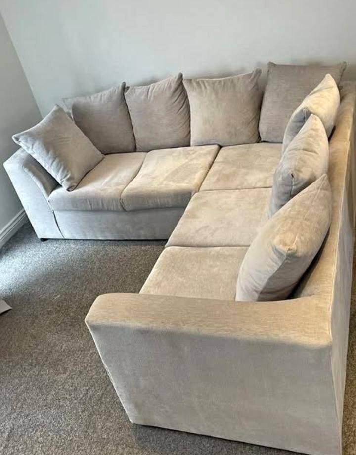 image for 🎀Gorgeous Dylan sofa Corner Unit & 3+2 Set|| Cash on delivery🎀
