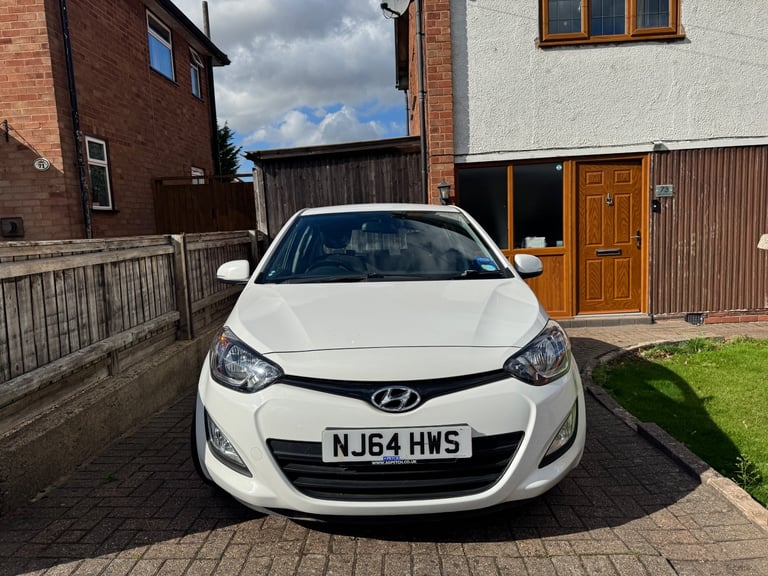 Hyundai, Automatic I20, Hatchback, 2014, Other, 1396 (cc), 5 doors
