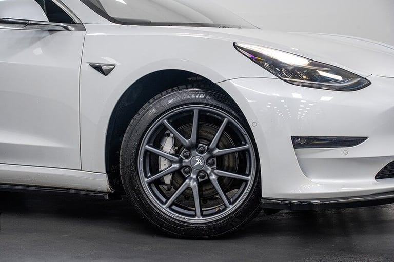 2020 Tesla Model 3 Long Range Saloon Electric Automatic