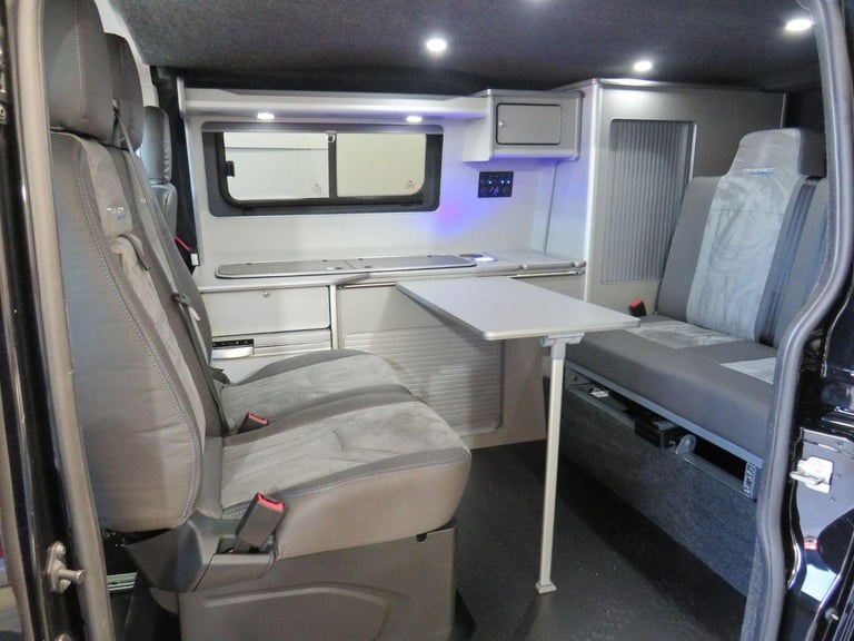 FORD TRANSIT CUSTOM 300 Limited Camper Van - Day Van - Motohome Black Manual Die