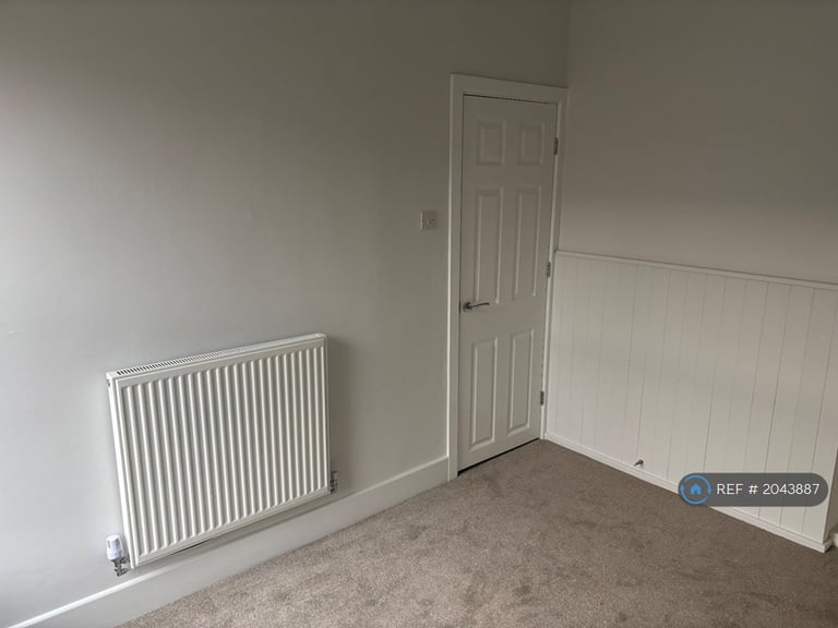 2 bedroom house in Brooks Avenue, Hyde, SK14 (2 bed) (#2043887)