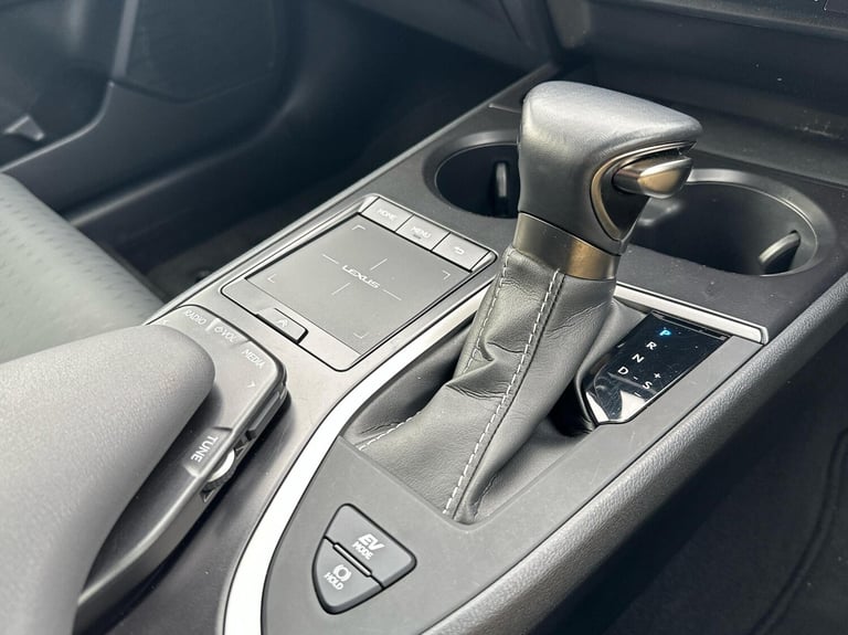 2022 Lexus UX 250h 2.0 5dr CVT (Premium Pack/without Nav) SUV Hybrid Automatic