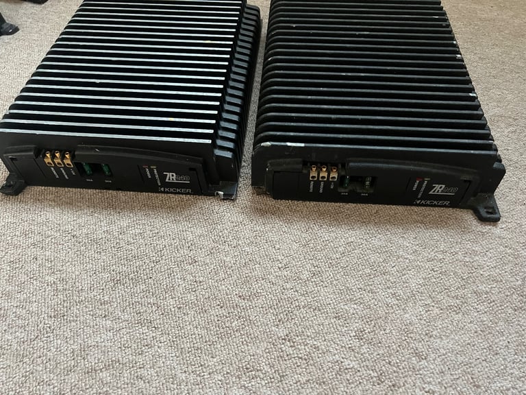 2 kicker amps