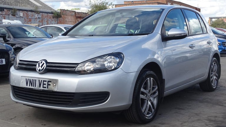 VOLKSWAGEN GOLF 1.4 Twist hatch petrol Silver Manual Petrol 2011