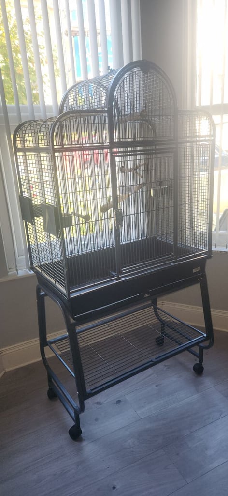 image for METAL BLACK WINDSOR TYPE 2 PIECE PARROT CAGE MED/LARGE