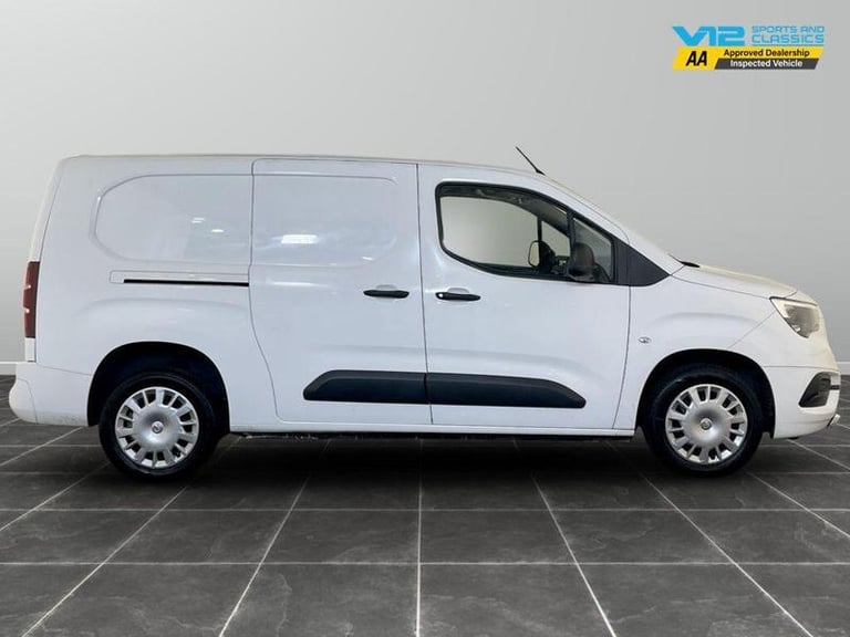2020 Vauxhall Combo 2300 1.5 Turbo D 100ps H1 Sportive Van PANEL VAN DIESEL Manual