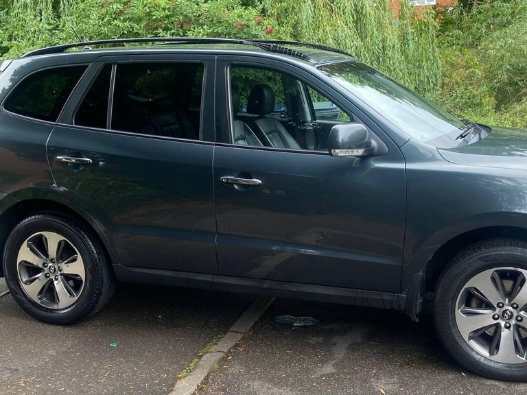 2011 Hyundai Santa Fe 2.2 CRDi Premium Auto 4WD Euro 5 5dr (5 seat) ESTATE Diesel Automatic