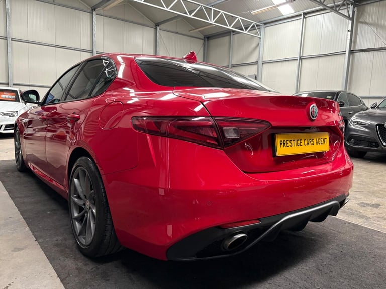 2017 Alfa Romeo Giulia 2.0T Veloce Auto Euro 6 (s/s) 4dr SALOON Petrol Automatic