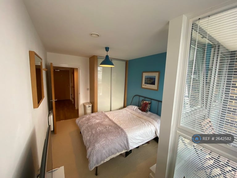2 bedroom flat in College Street, Southampton, SO14 (2 bed) (#2642582)