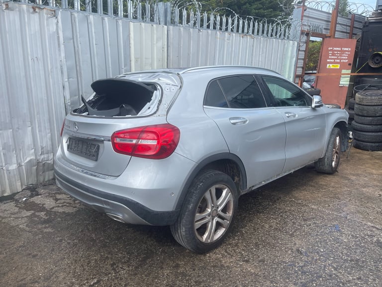2013-2019 MERCEDES GLA W156 FOR BREAKING DOORS HUBS LEGS REAR AXLE CUTS SUNROOF WHEELS