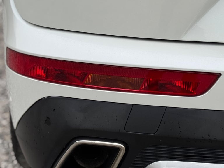 2019 DS Automobiles DS 7 Crossback 1.6 PureTech GPF Prestige Crossback EAT8 Euro 6 (s/s) 5dr MPV ...