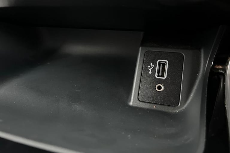 2019 Nissan Navara Double Cab Pick Up N-Guard 2.3dCi 190 TT 4WD Auto PICK UP DIESEL Automatic