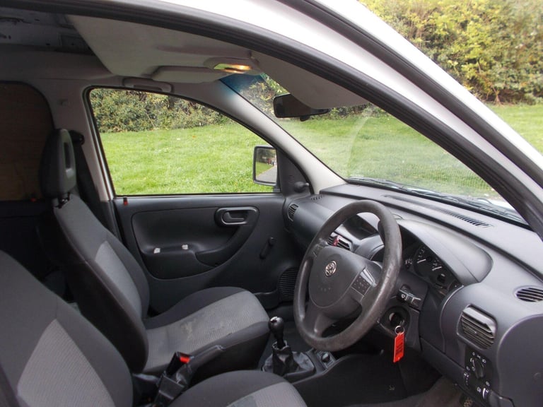 2010 Vauxhall Combo 1.3 CDTi 1700 16v 3dr CAR DERIVED VAN Diesel Manual
