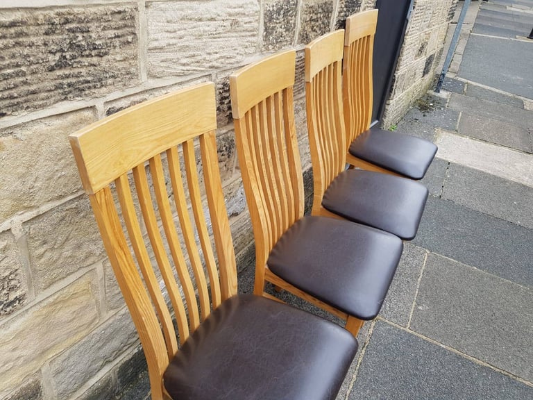 Solid Oak Table and 4 chairs FREE Delivery