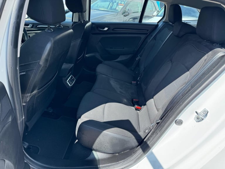 2020 Renault Megane 1.5 Blue Dci Play Sport Tourer Estate Diesel Automatic