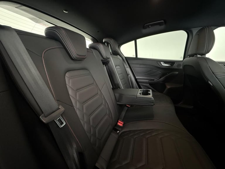 2022 Ford Focus 1.0T EcoBoost MHEV ST-Line Vignale DCT Euro 6 (s/s) 5dr Hatchback PETROL Automatic