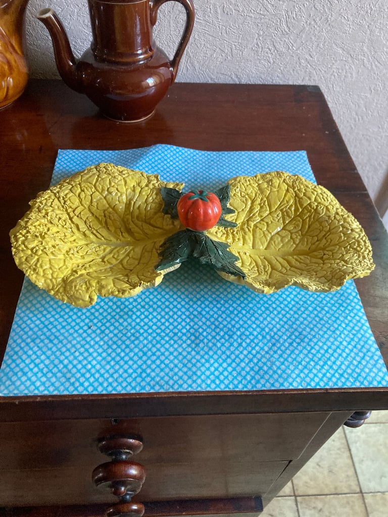 Vintage Yellow Cabbage Leaf Serving Dish reasonable offers accepted