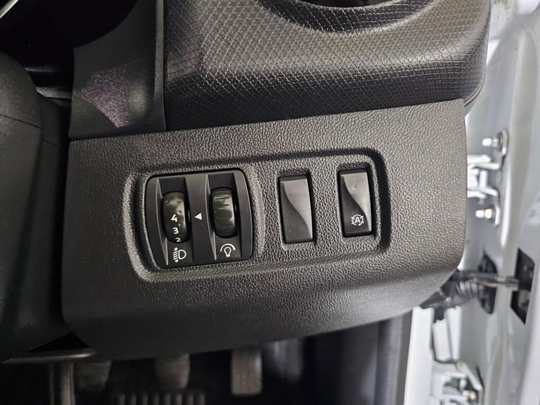 2018 Renault Clio 0.9 TCE 90 Dynamique S Nav 5dr HATCHBACK PETROL Manual