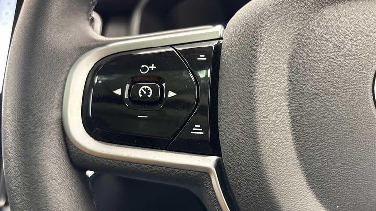 2025 Volvo XC90 Plus, T8 AWD Plug-in hybrid, Electric/Petrol, Dark, 7 Seats ESTATE Petrol/Electri...