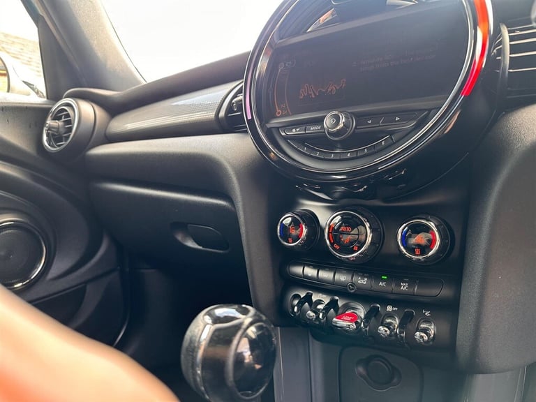 2014 MINI Hatch 1.5 Cooper 5dr HATCHBACK PETROL Manual