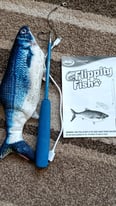 Flippity Fish cat toy. USED ONCE. Only £10.
