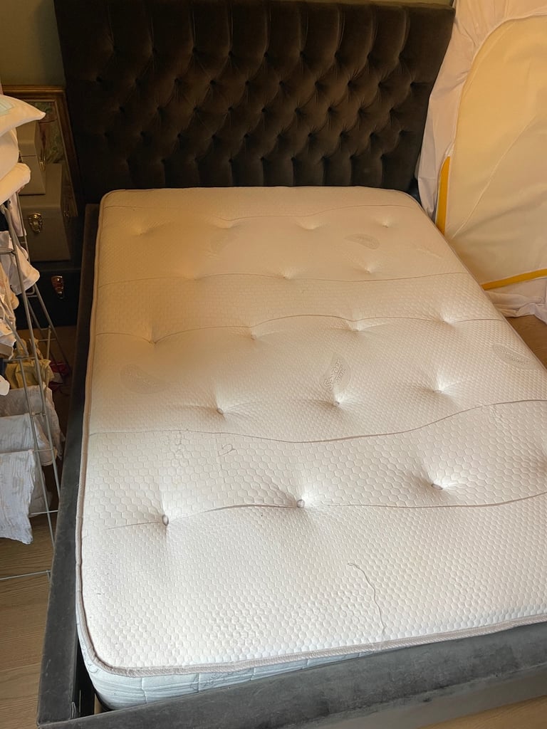 image for Sueno Velvet Double Bed Grey - Used (RRP £799)