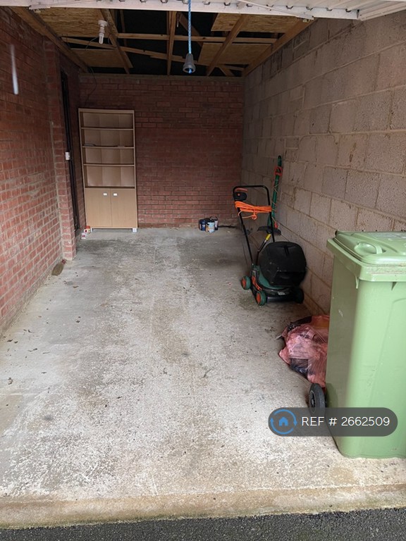 3 bedroom house in Blansby Chase, Emerson Valley, Milton Keynes, MK4 (3 bed) (#2662509)