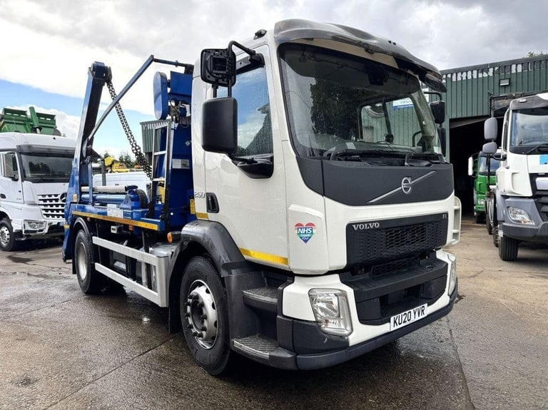 image for 2020 VOLVO FL-250 SKIP LOADER