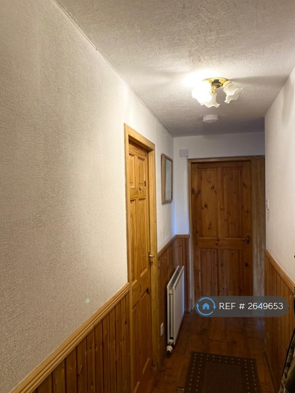 2 bedroom flat in Watson Street, Dundee, DD4 (2 bed) (#2649653)