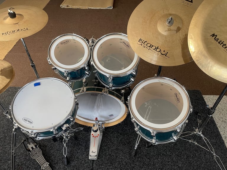 DW pacific. Istanbul cymbals.