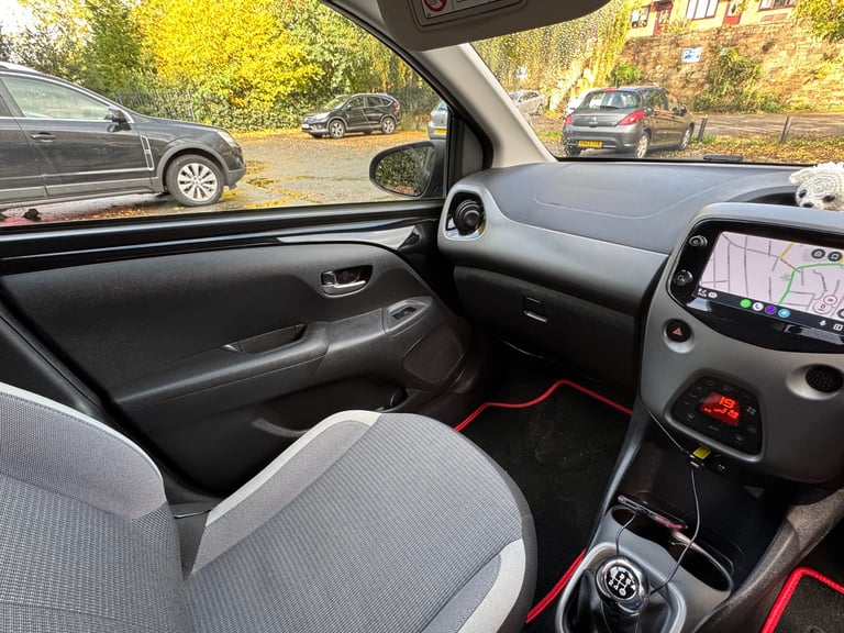 Toyota, AYGO, Hatchback, 2020, Manual, 998 (cc), 5 doors