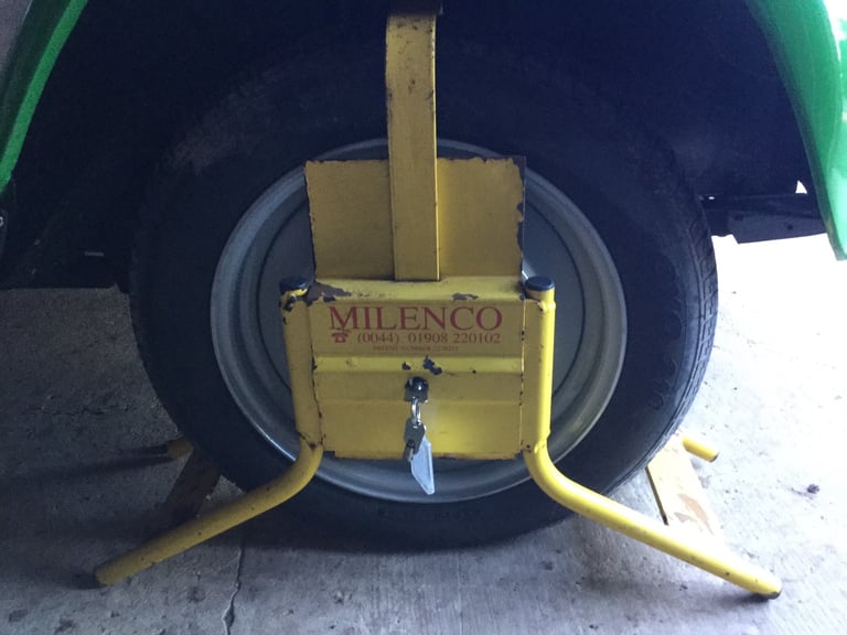 image for Milenco caravan/trailer wheel clamp