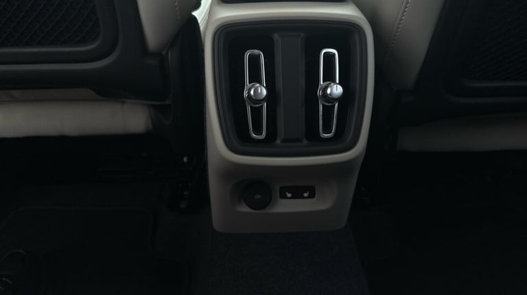 2025 Volvo XC40 Ultra, B3 Mild hybrid, Petrol, Bright Estate Petrol Automatic