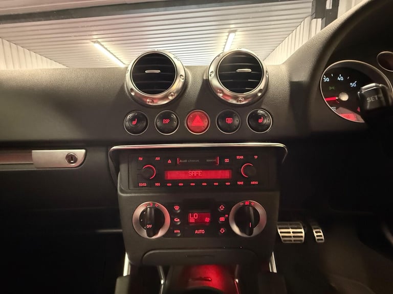 2005 Audi TT 3.2 V6 DSG quattro 2dr COUPE Petrol Automatic