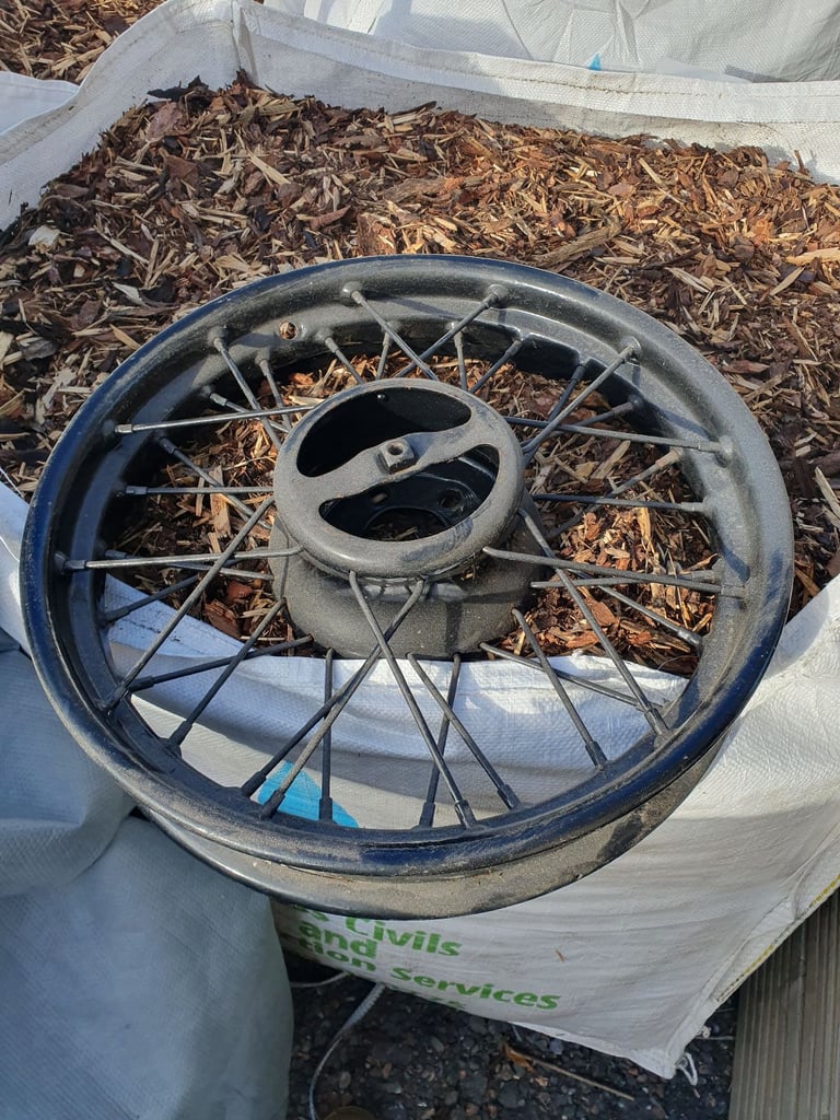 image for Morris 8 wire wheels