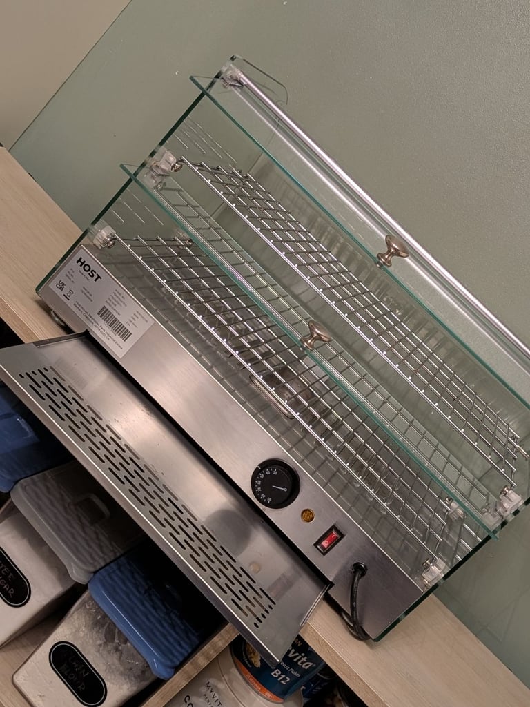 Heated food display cabinet 