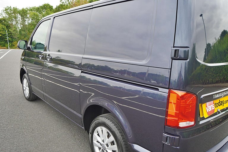 2021 Volkswagen Transporter 2.0 Transporter T28 HighLine TDI SWB Panel Van Diesel Manual