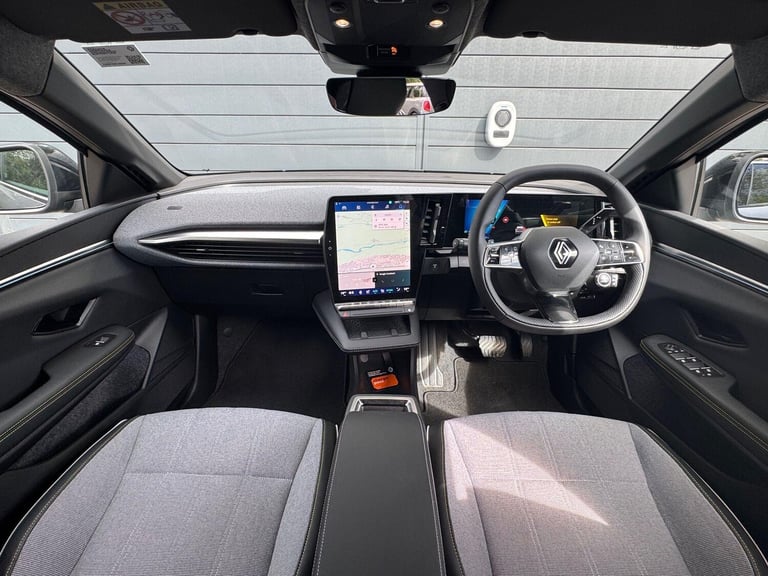 2024 Renault Megane E Tech comfort range 60kWh techno Auto 5dr (22kW Charger) HATCHBACK Electric ...