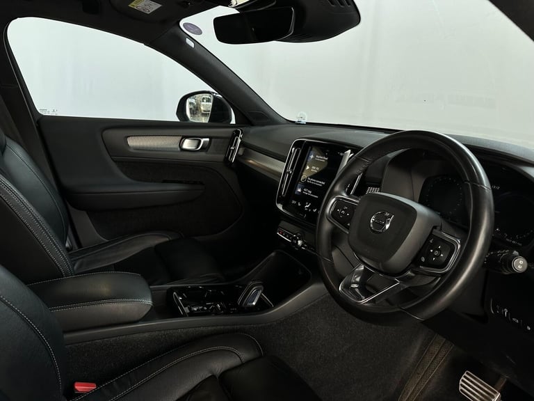 Volvo XC40 1.5h T4 Recharge 10.7kWh R-Design Auto Euro 6 (s/s) 5dr Petrol/Electric Hybrid Automatic
