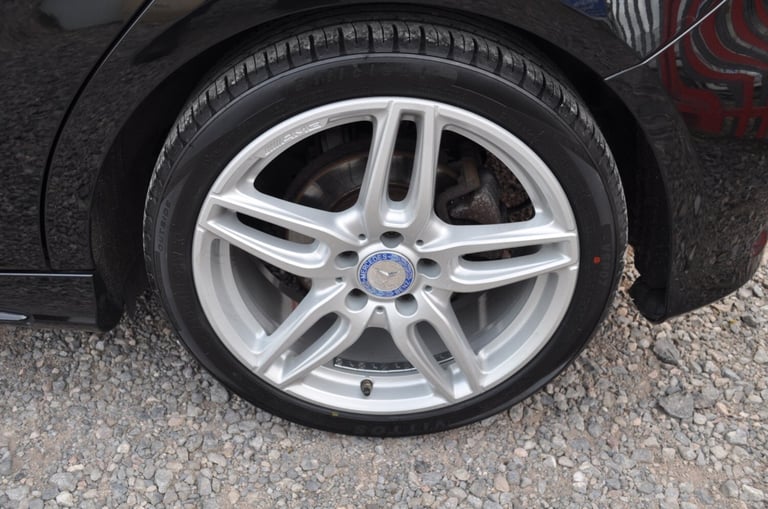 MERCEDES BENZ A180D AMG LINE 1 PREVIOUS OWNER 72MPG CAM BELT REVERSE CAM SAT NAV