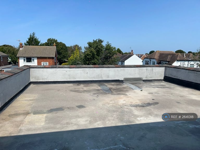 2 bedroom flat in Cherry Trees, Hartley, Longfield, DA3 (2 bed) (#2641318)