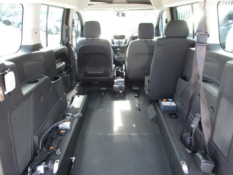 Ford Tourneo Connect Zetec 2015 1.5 TDCi Manual