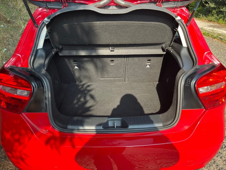 2014 Mercedes-Benz A-Class A180 BlueEFFICIENCY SE 5dr HATCHBACK Petrol Manual