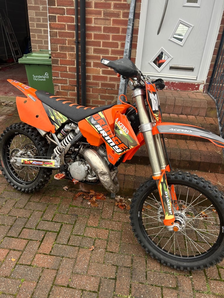 Ktm 125. 