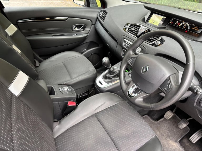 2015 Renault Grand Scenic 1.2 TCe Dynamique Nav Euro 6 (s/s) 5dr MPV Petrol Manual