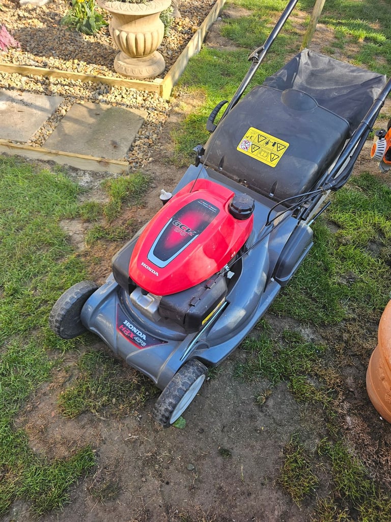 image for Honda HRX 476 lawnmower 