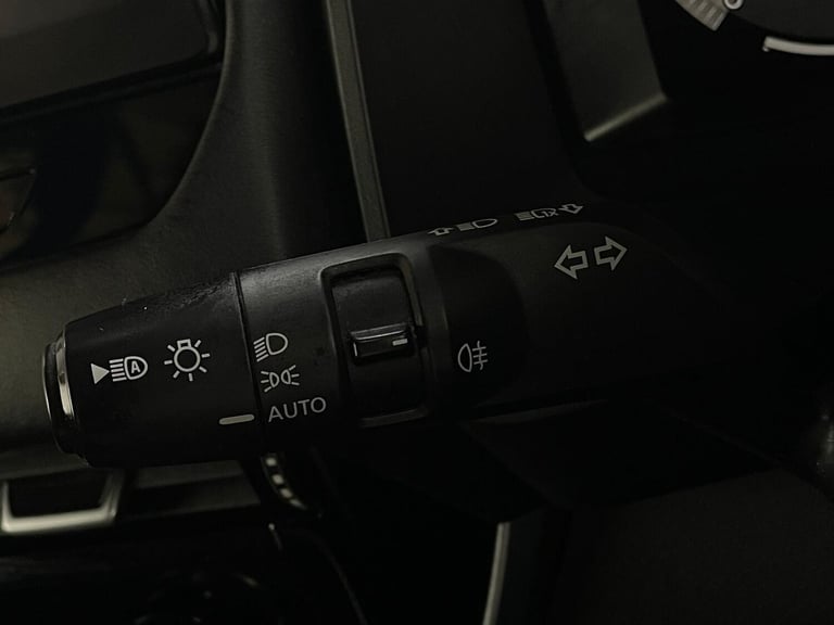 2022 Nissan Qashqai 1.3 DIG-T MHEV N-Connecta Euro 6 (s/s) 5dr HATCHBACK Petrol/Electric Hybrid M...