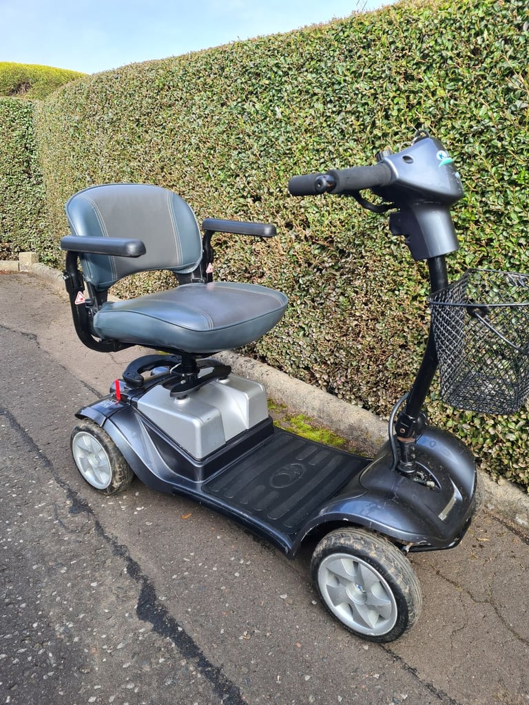 Kymco midi mobility scooter good condition can deliver today 