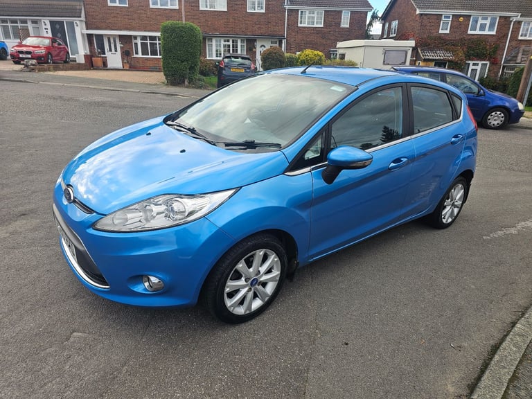 fiesta 1.4 zetec NEW RE.CON ENGINE 98K WITH RECEIPT LONG MOT JUNE 26 NEW CLUTCH 2KEYS drives perfe