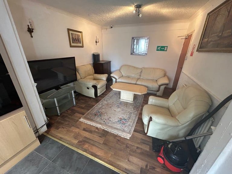 ⭐ Lovely Double Room 🛏️ | Furnished | Move in Today ⚡